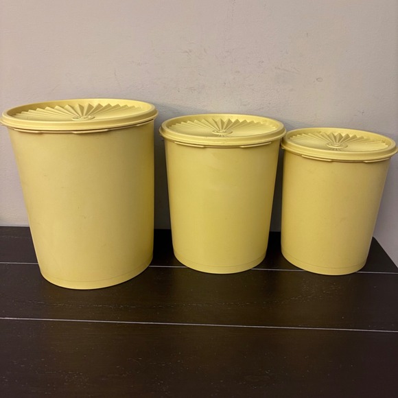 Vintage Tupperware Servalier 3pc Canister Set | Harvest Yellow Sunburst - Picture 16 of 16